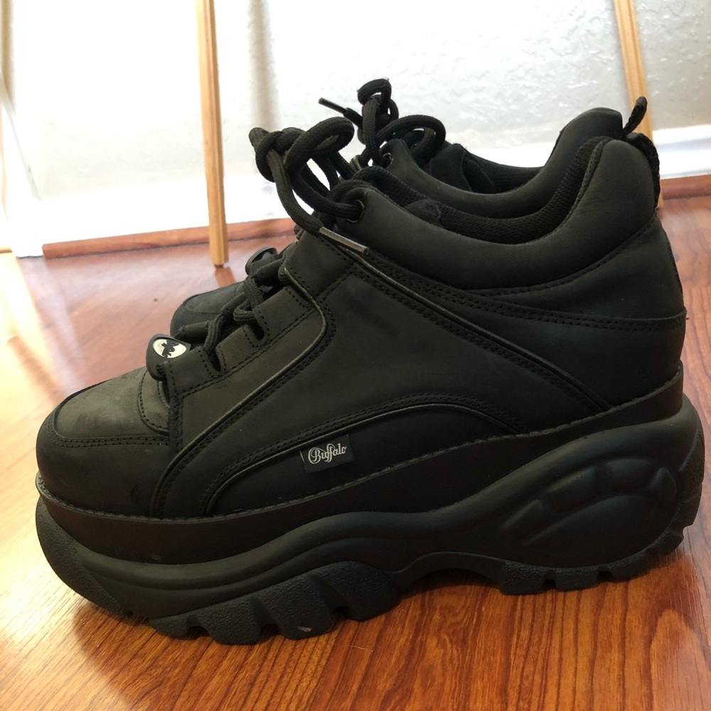 Buffalo London Sneakers